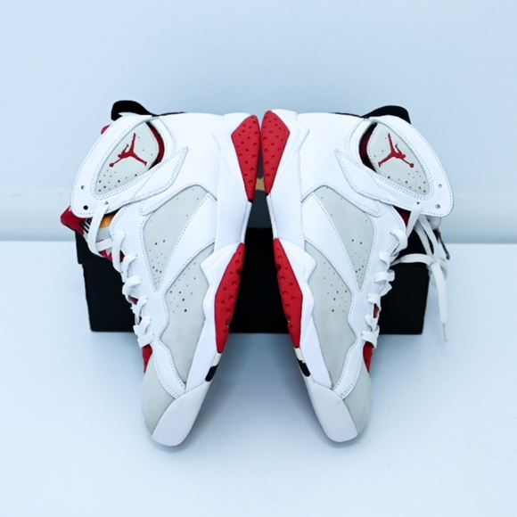 Jordan 7 Hare - Picture 1 of 9